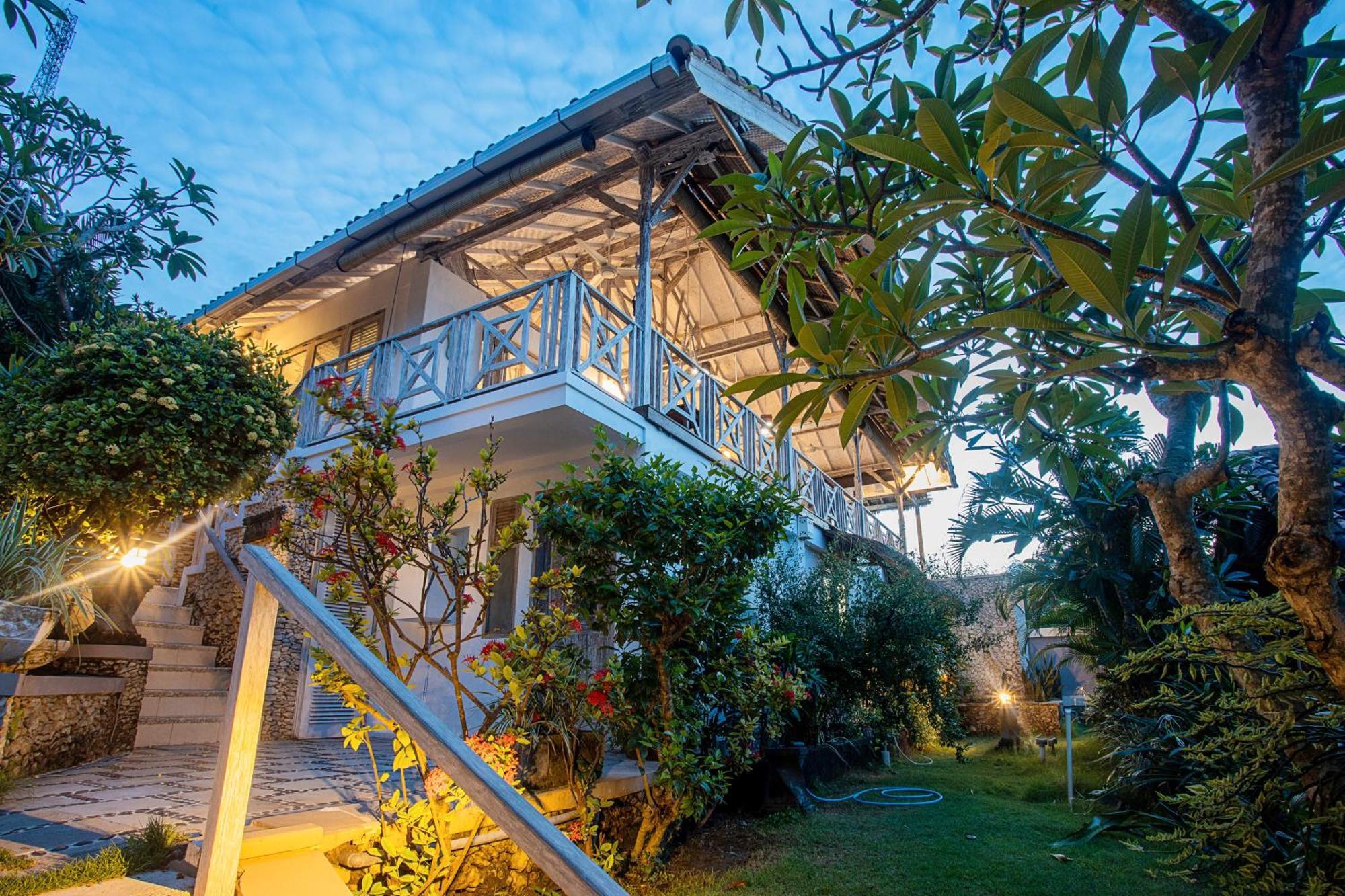 Villa Lanie Lembongan Exterior photo